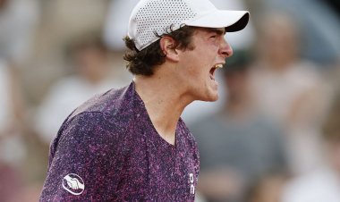 João Fonseca vira sobre croata e vai encarar Djoko em Roland Garros